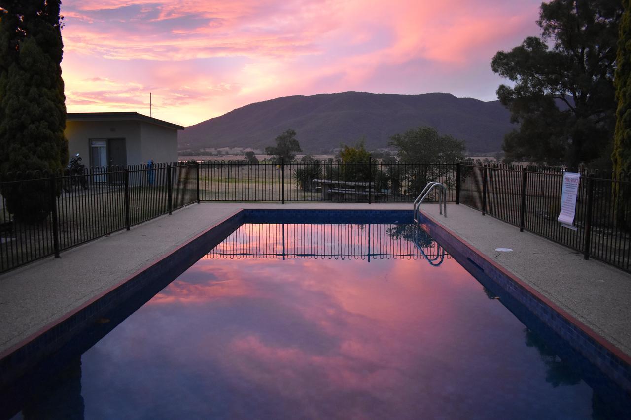 Corryong Mountain View Motel المظهر الخارجي الصورة