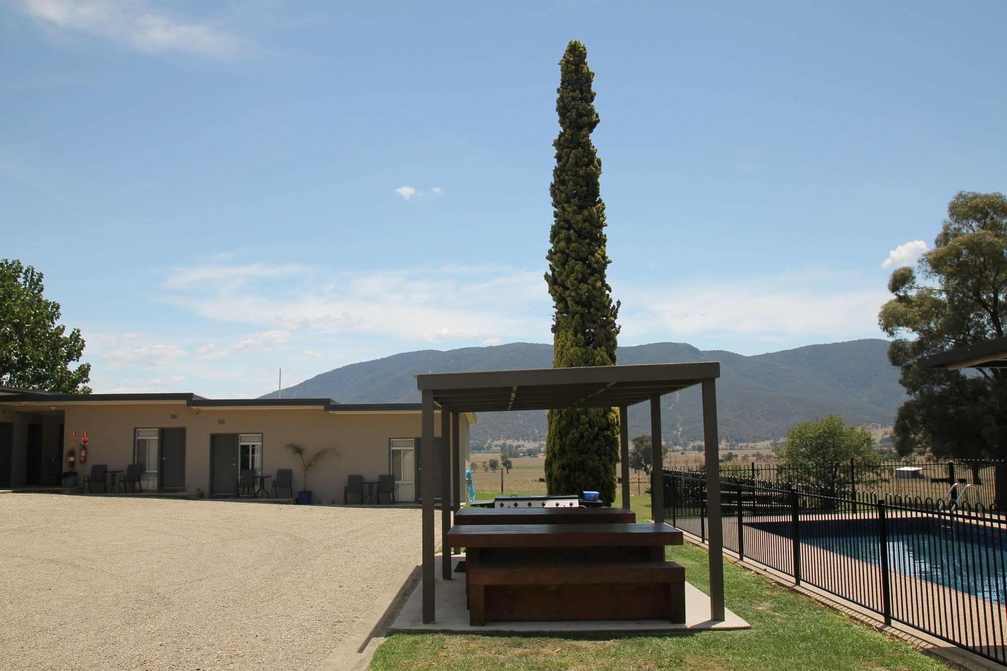 Corryong Mountain View Motel المظهر الخارجي الصورة